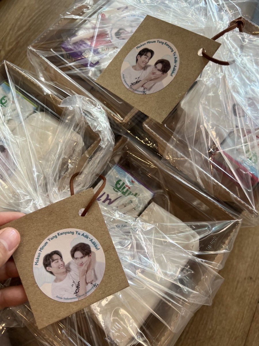 FORCE__FAMILY's tweet photo. Food support FORCE
by Force Family and Fanclub π§‘π¦
@fforcejs
#Foodsupportforce
#fforce_ https://t.co/6rtMJRuE64