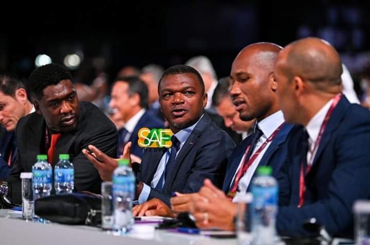 Clement_Mbom's tweet photo. Drogba au 72e Congrès de la FIFA, ce 31 Mars à Doha ( Qatar 🇶🇦). 

📸SAE

#influenceur225 https://t.co/hZsswxqDnX