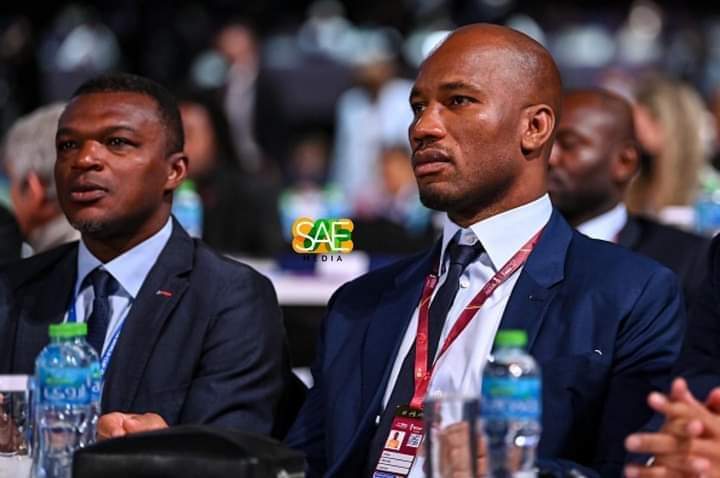 Clement_Mbom's tweet photo. Drogba au 72e Congrès de la FIFA, ce 31 Mars à Doha ( Qatar 🇶🇦). 

📸SAE

#influenceur225 https://t.co/hZsswxqDnX
