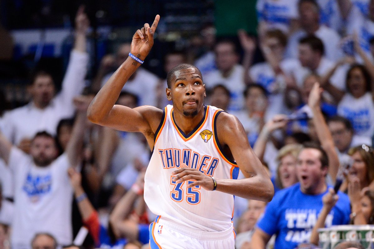 Kevin Durant: "Oklahoma City Thunder, formamı emekli etmek zorunda. Eğer etmezlerse basketbol için iyi olmaz. Aynısı Golden State Warriors için de geçerli."