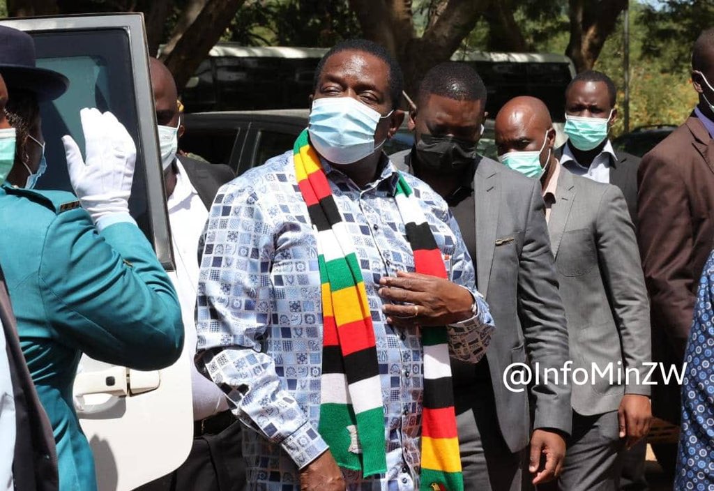 InfoMinZW's tweet photo. This morning HE President Emmerson Mnangagwa @edmnangagwa is leading the National Clean-up Campaign at Shamva Country Club, in Mashonaland Central Province. The Clean Up Day is held every first Friday of the month.
#TogetherProtectingTheEnvironment https://t.co/Nwpt7bnQFC