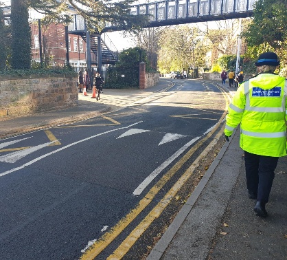 #TeamBeb have been at Birkenhead High School Academy this week due to reports of vehicles parking dangerously. Words of advice have been provided to numerous drivers and some receiving traffic offence reports. Please ensure you are parked in safe and legal spaces. ​#SaferSchool