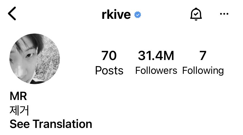 GirlWithLuv_24's tweet photo. 220401 Namjoon Instagram Story
rkive:Ah... Instagram isn't helping me
rkive:Change it to MR. Immediately @/instagram
rkive:Maybe it's not bad to get rid of it for a day. #Ohgood.
Changed his Bio from
Just an archive to 제거 (eliminate) https://t.co/2UC6tCipCO