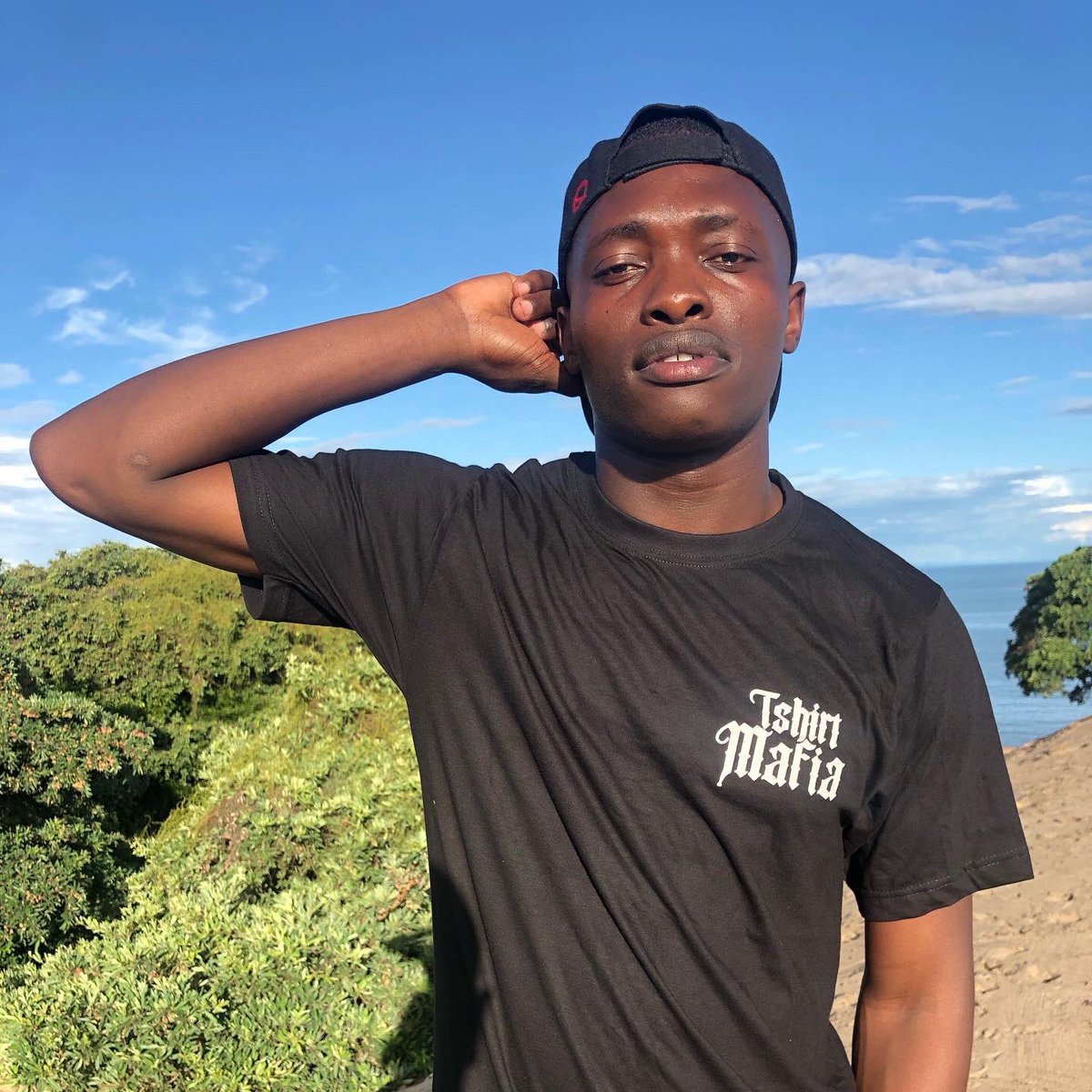 sbsjonnah___'s tweet photo. Have a Product New Month Y’all. 🇲🇼 #TshirtMafia #MOBT’S #EST17 #KNQR #ParentalAdvisoryExplicitContent #DobaDoba #RedQ. 🚫 https://t.co/aZI1i8Gnyy