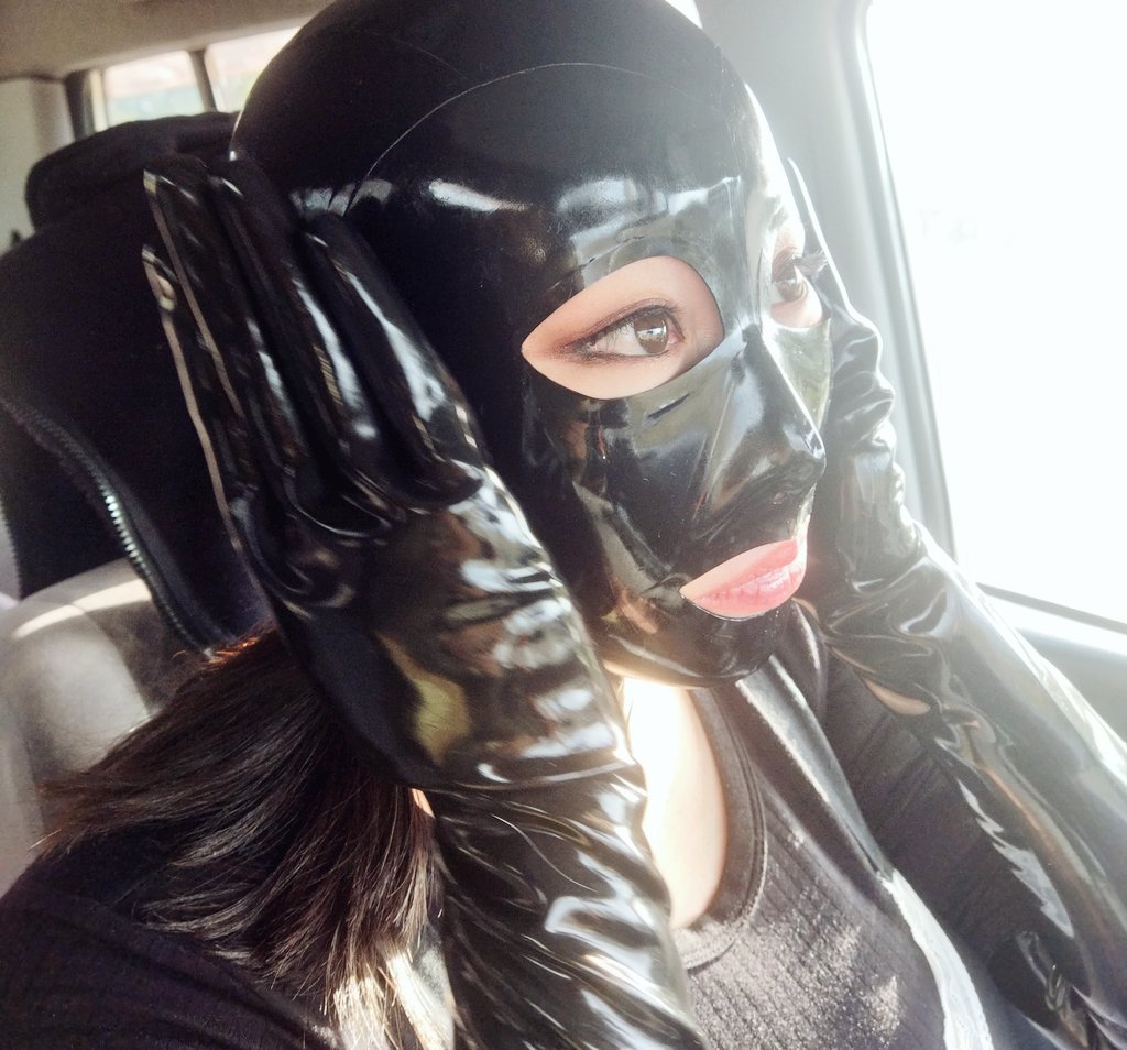 abysses_rubber's tweet photo. Spring photoshoot now! お楽しみに!
#ラバー撮影 #ゴム #ラバー #フェティシュ #ラテックス #latex #latexphoto #shootingnow #spring https://t.co/dzb4luV3oA