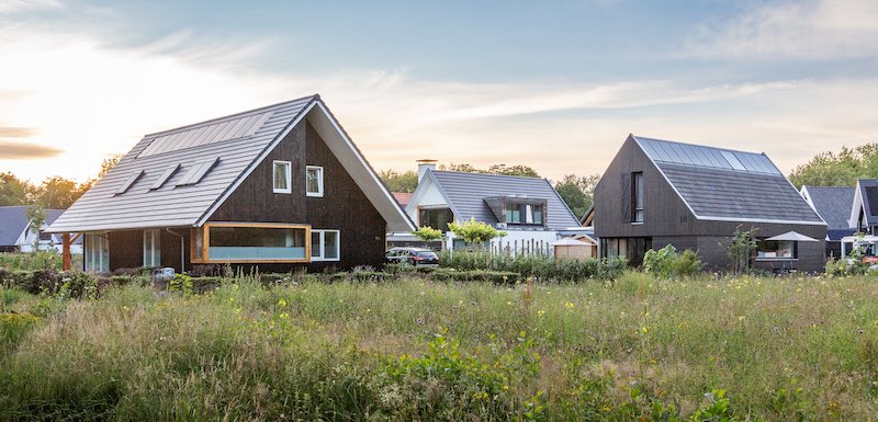 De verkoop van 11 nieuwe kavels is gestart! Alle informatie zoals ligging, grootte en prijs van de nieuwe kavels is te vinden op vaneker.nl/te-koop/kavels. Meer informatie over de verkoopprocedure vind je op vaneker.nl/te-koop/nieuwe… #kavelverkoop #laatsteronde #nieuwbouw #droomhuis