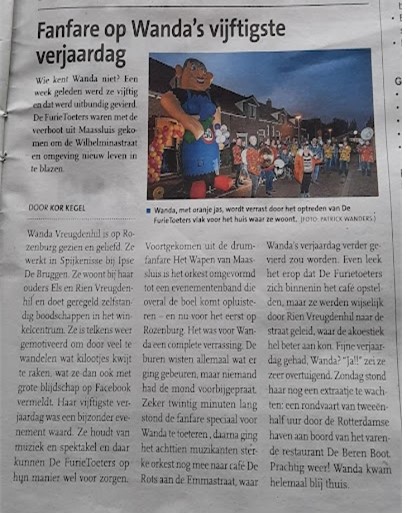 Leuke vermelding in de Schakel van Rozenburg. Het is niet de eerste keer dat we de andere kant van het Scheur hebben opgezocht. Carnaval, sint intocht en andere schnabbels doen we er al vele jaren. Het is een beetje ons tweede thuis geworden.