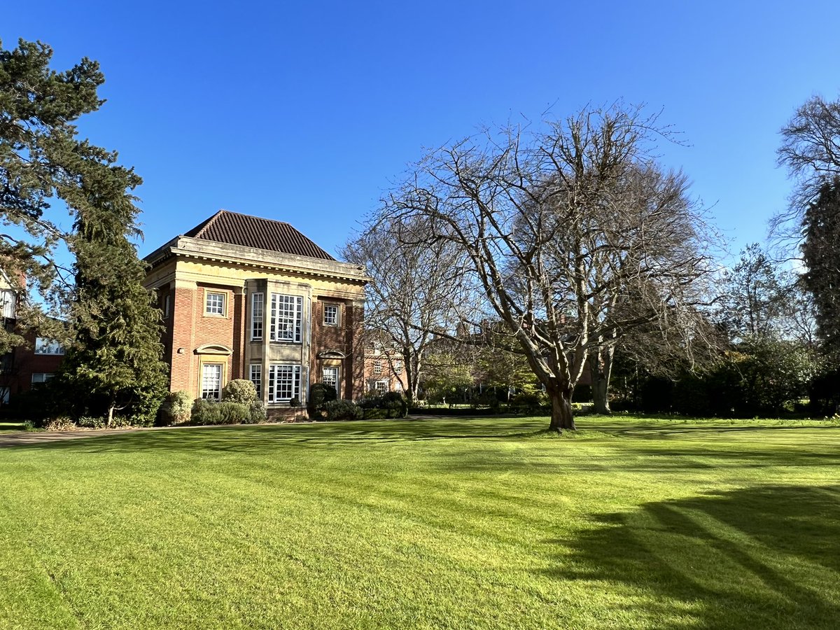 It’s a beautiful sunny day in Oxford at <a href="/StHughsCollege/">St Hugh's College</a>. We’re looking forward to welcoming our delegates soon #OxfordWeekender