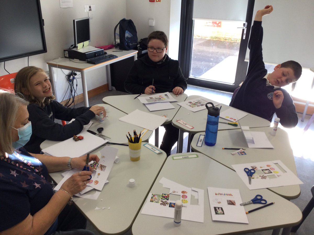 Making Easter cards to take home!  Happy Easter!