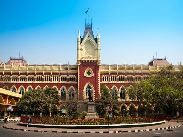 ANI's tweet photo. SSC recruitment case | Calcutta High Court Division Bench puts stay on single bench order on CBI probe till Monday. CBI cannot register FIR till Monday. https://t.co/FkKNnadYqE