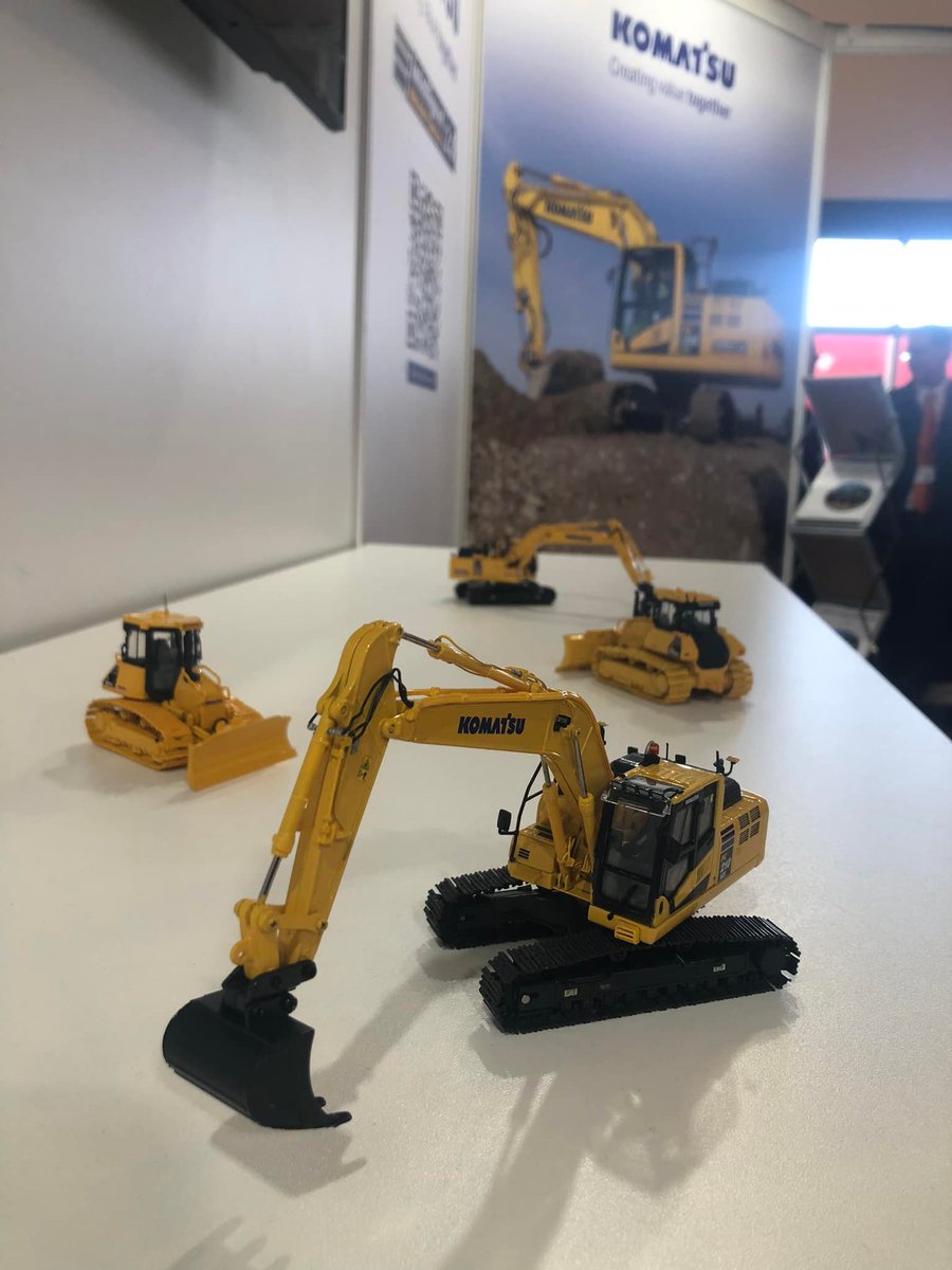 McHaleKomatsu's tweet photo. Some of our smaller models on display at @Futureworx2022
#SmartConstruction #CAP #Highways_England #ConnectedandAutonomousPlant #ConstructionEquipment #Komatsu #ConstructionShows #Machines #Event #TradeEvent #Construction #WheeledExcavator #dozer #digger #wheelloader https://t.co/KJ4qhdlQ6Z