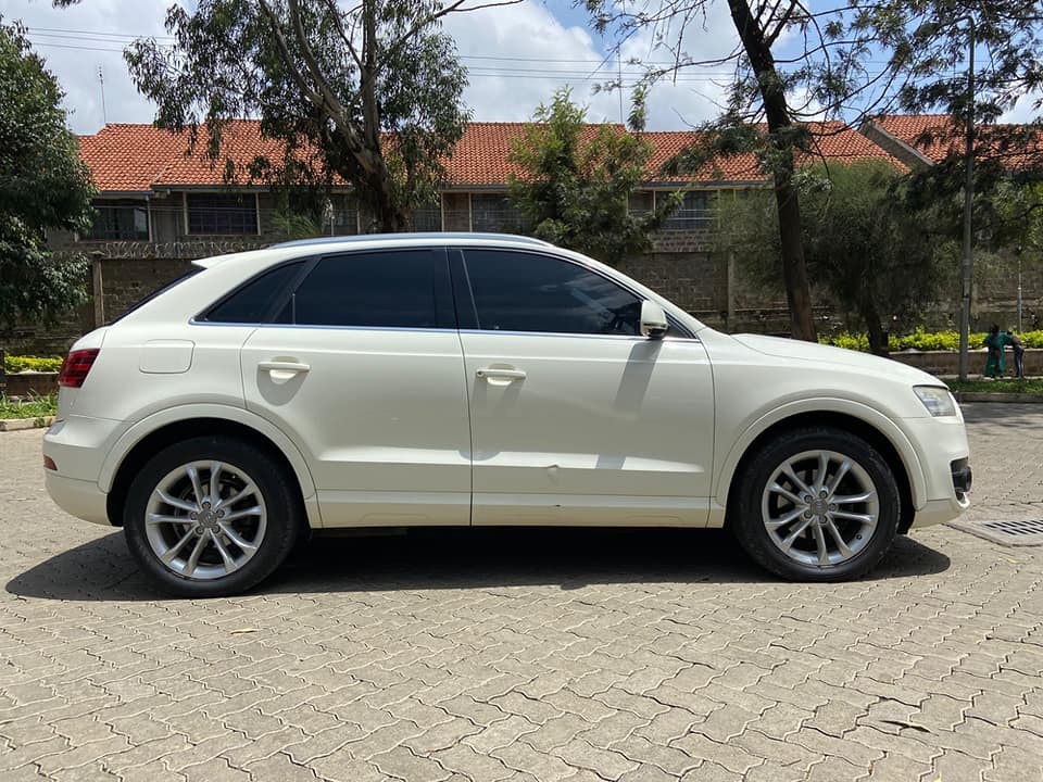 MusaMotorrs's tweet photo. Audi Quattro Q3 
Well Maintained 
Headlights Fog Lights 
Cruise Conrol 
Reverse Camera 
Audi mmi information system 
Cubic Centimeter 2000
TFSI TURBO ENGINE 
Manufacture 2012
Negotiable 2.150 Quid's
Bandit 0725164225 
#DamaThe5th
#stopbeatingrachel https://t.co/960fEW11fk