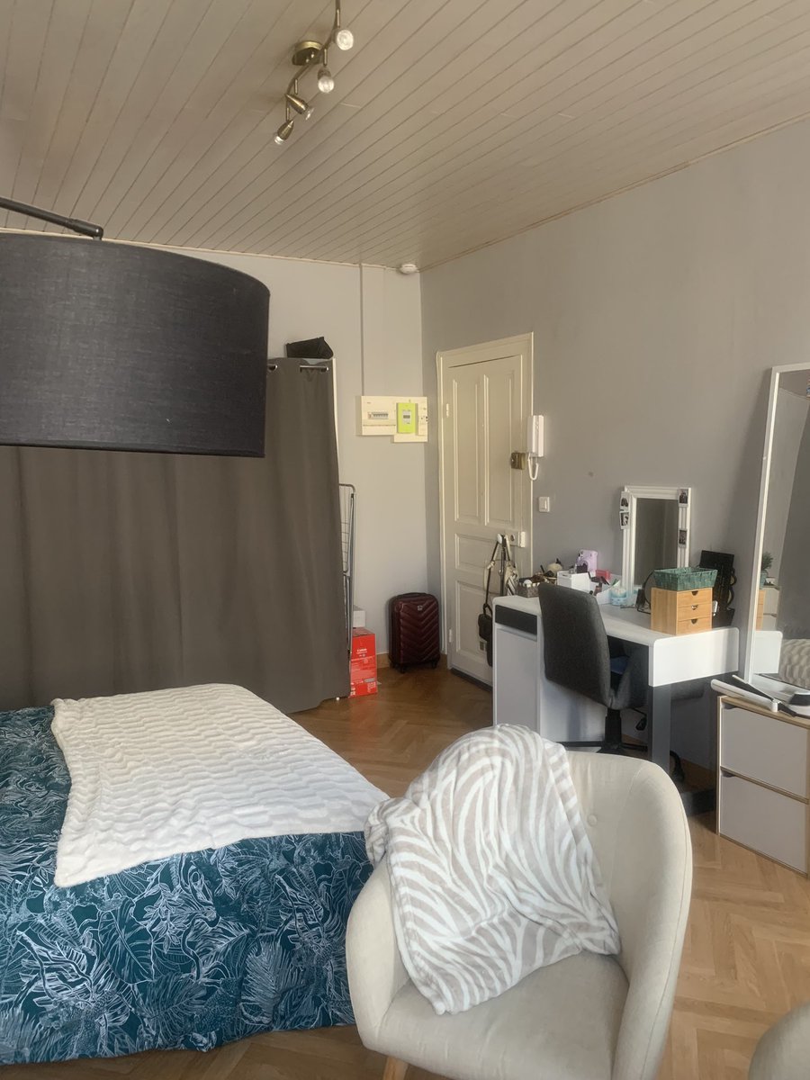 eniluapbb's tweet photo. Hello ! 
Je rends courant mai, mon #appartement situé à Recouvrance à #Brest. 
27m2 pour un loyer de 350 € charges comprises (hors électricité) 
+ d’infos en commentaires ! ⬇️
Merci à ceux qui partageront 🍀 https://t.co/BL4xLb0aXw
