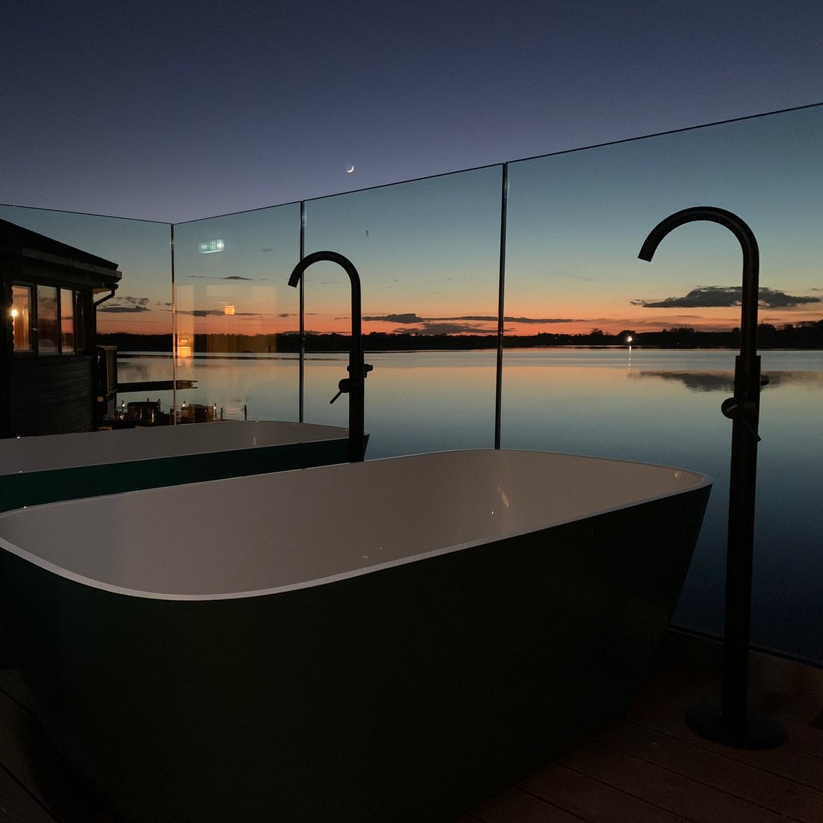 Introducing the new Cedarwood Spa, a haven of luxury and relaxation ✨

For more information or to add a spa experience to your stay head over to our website wineport.ie/spa.html 

#WineportLodge #Wineport #IrelandsBlueBook #IrelandsHiddenHeartlands #LoveIreland  #CedarwodSpa