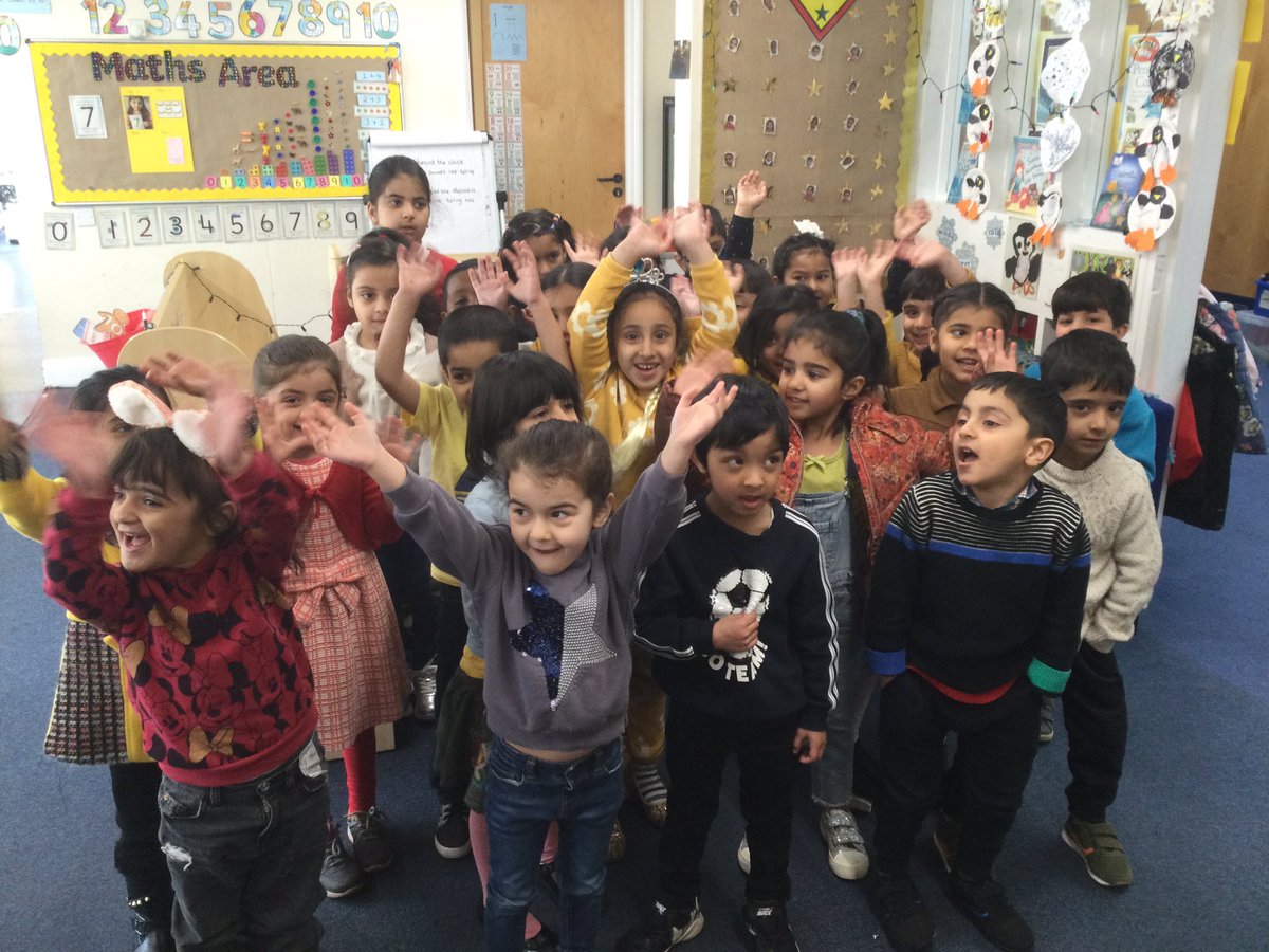 MrsBegum2's tweet photo. Our Super star readers for this week! We are so proud of them, well done Yellow Team,@RecBps https://t.co/CEU84e23yY