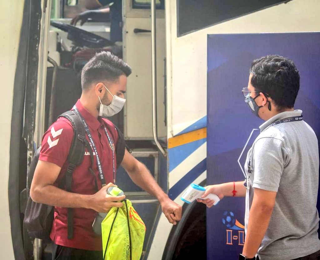 mumbaikenkrefc's tweet photo. We are in the building 🏟️

Team news will drop 🔜

#GoKenkre #SDECKEN
#AaplaKenkre #HeroILeague https://t.co/XQgMryYg73