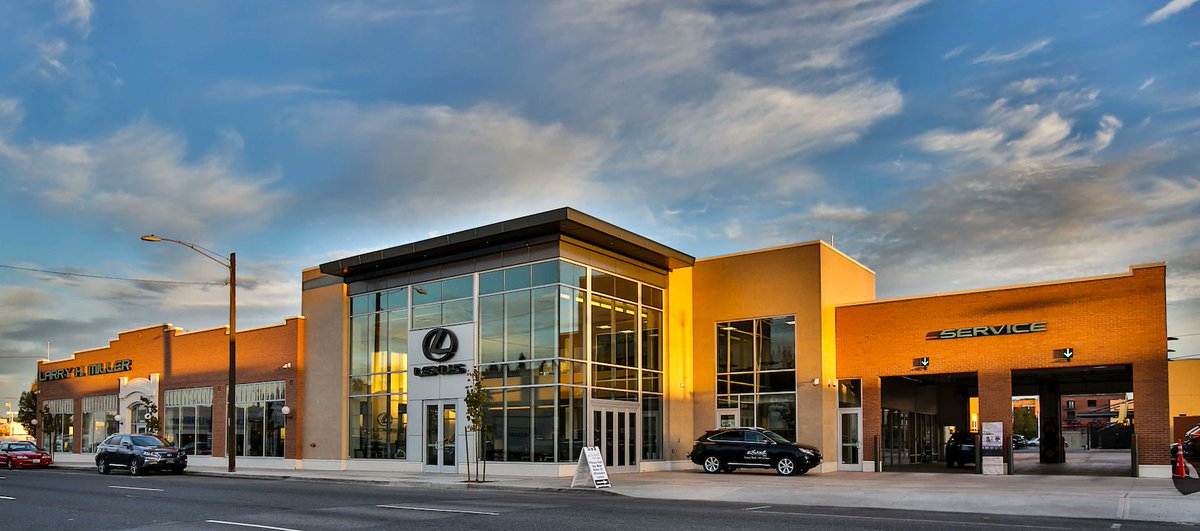 tcordervegas's tweet photo. Proud to say #FindlayAuto has acquired the Lexus & Toyota dealerships in downtown #Spokane. Full circle for me as I started my career in Spokane in 1980. https://t.co/ccDrJ9gjGu