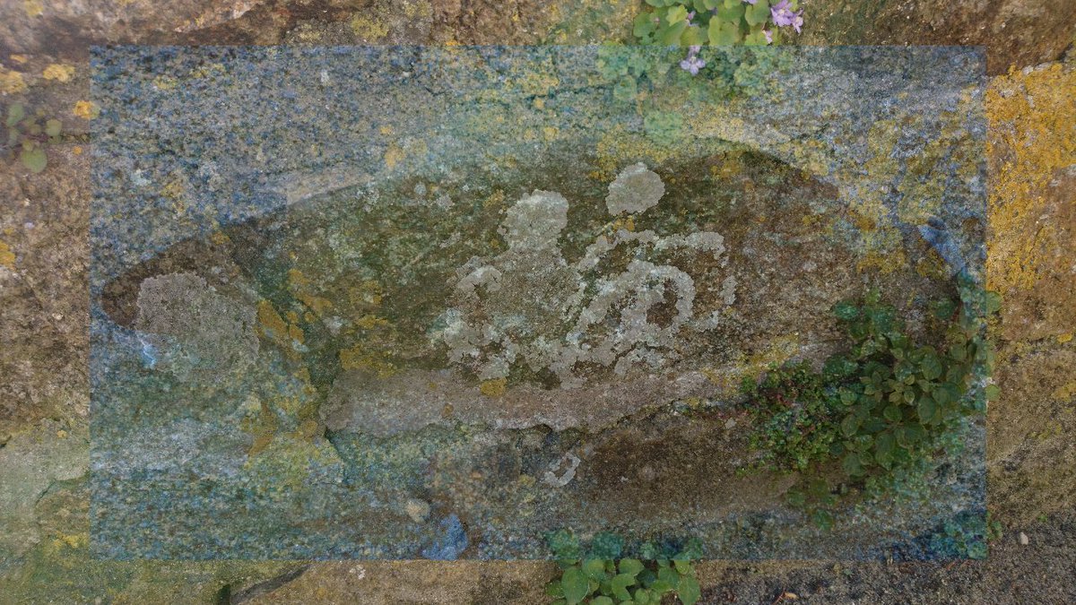 PierreJambou's tweet photo. #Découverte majeure, dans un lieu encore tenu secret du village de Kerpesked en Basse #Bretagne, d'art #rupestre attribué à un type d'homidés jusqu'alors inconnu ! On distingue ici un couplé d'homo kerpeskedus au seuil de sa grotte ! https://t.co/NaeLlqpdsV
