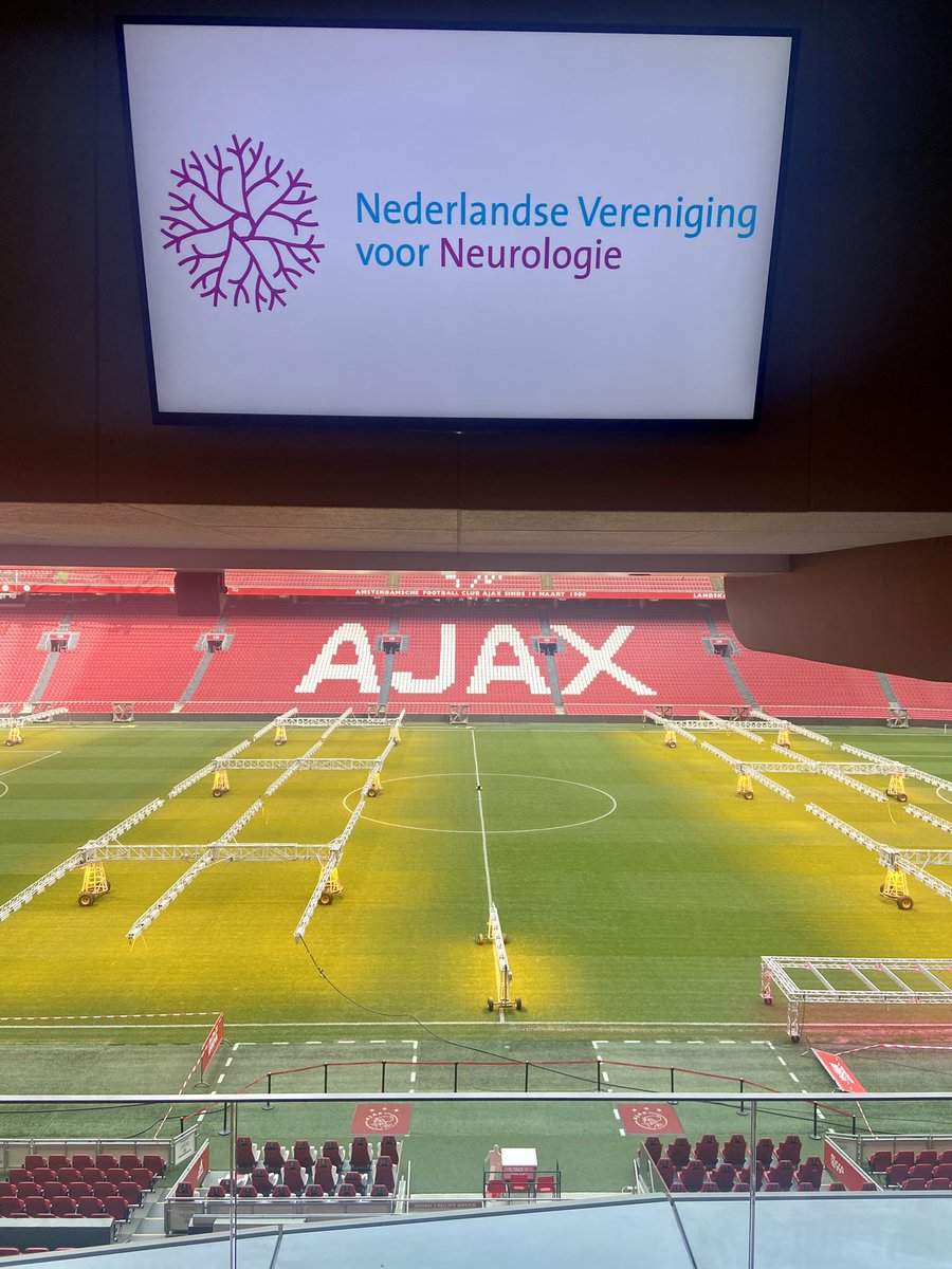 When soccer meets MS! Attending the Dutch Neurology Association meeting on MS with great talks on RIS (Kees Okkersen, Jeroen van Eijk), digital biomarkers (Ka-hoo Lam) and MS mimics (Judith van Everdingen).