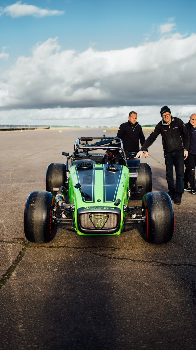 jacksonbrxb's tweet photo. The most fun I’ve ever had making a video. We put F1 tyres on a Caterham for a Driven Media video 🏎😂 Major old Top Gear vibes. https://t.co/lM1JGFr2Ff #F1 https://t.co/hXll2nZc1Y