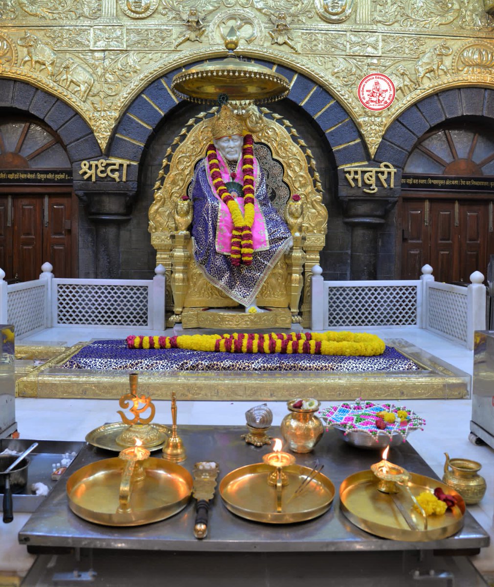 SSSTShirdi's tweet photo. *!! ॐ साई राम !!*
*श्री साईबाबा संस्थान विश्वस्त व्यवस्था,शिर्डी*
*!! ॐ Sai Ram !!*
*Shri Saibaba Sansthan Trust, Shirdi*
*आरती :- धुपारती*
 *शुक्रवार  ०१ एप्रिल २��२२*     
*Aarti : - Dhoopaarti* 
*Friday 01 April 2022* https://t.co/bamqyGhIFD