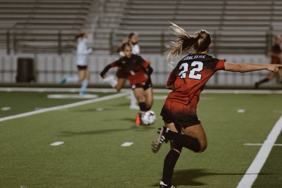 DaryanWillyard's tweet photo. @ltladycavsoccer thank you for all the memories this past year!! I am so grateful, but so sad to see it end! #buiLTdifferent #LTstrong @FlxAtx https://t.co/FRP3BmGz67