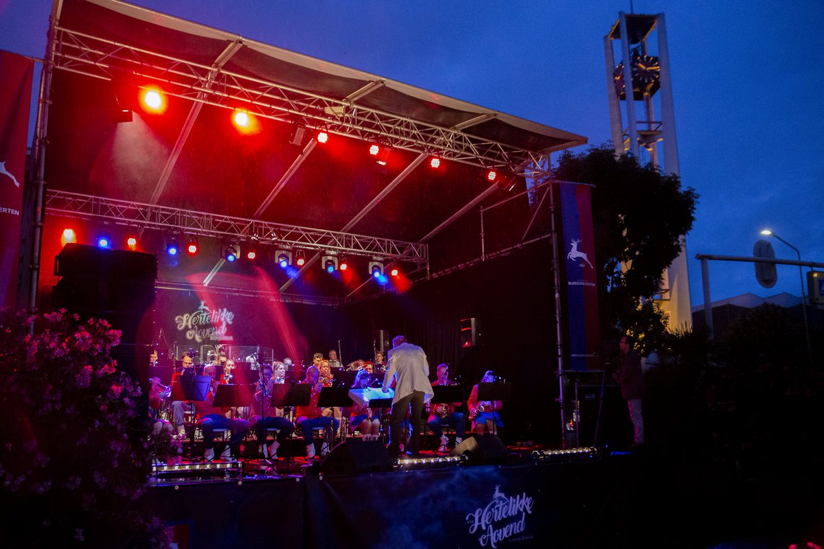 blerickseherten's tweet photo. Zomeravondconcert #hertelikkeaovend keert terug! https://t.co/55MwWDebuR @raodhoesblerick @gemeentevenlo https://t.co/i3XlDJeUFL