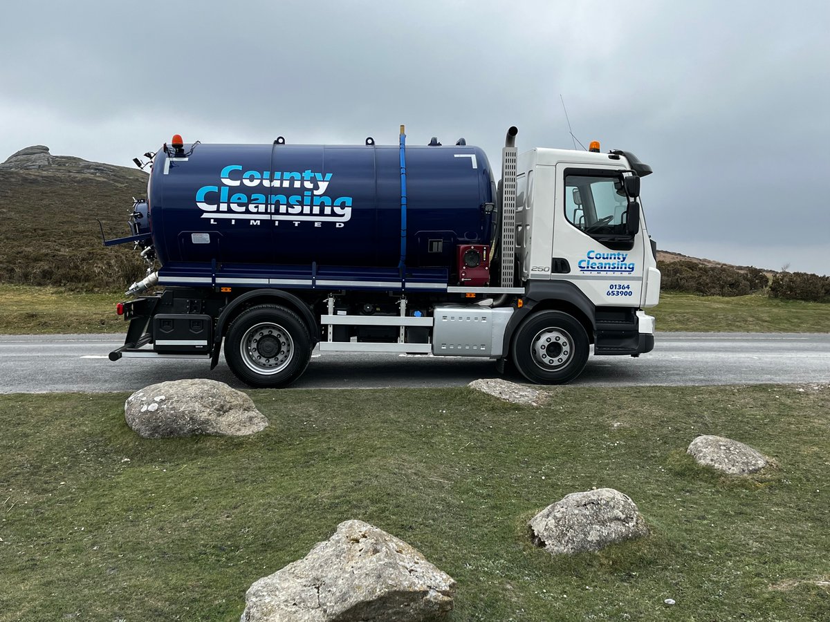 bucksofken's tweet photo. Seen here in the wilds of Dartmoor is County Cleansing's lastest addition - an 1800 gallon short wheelbase Volvo mounted Buckingham cesspool tanker. To the usual full specification all round and in fact is the 8th tanker we have supplied them since 2003. https://t.co/dkbhFIRnRB
