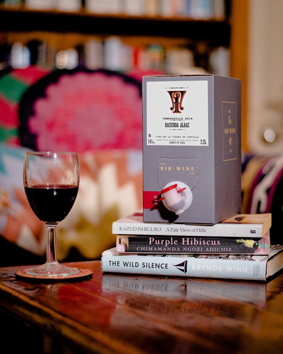 BIBWine's tweet image. Well we don't have an April fools joke for you but we do have the weather! 

Sun, snow, sun, rain, hail, sun sleet, sun, 20K winds. 

Grab a glass and stay inside!

#britishweatherproblems #betterinabox
#springweather