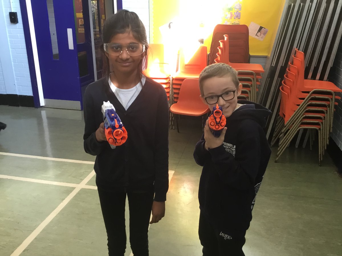 SpringfieldPri2's tweet photo. End of term nerf wars in year 6 today #nerffun #springfieldsmiles https://t.co/7J6WSx1oUQ