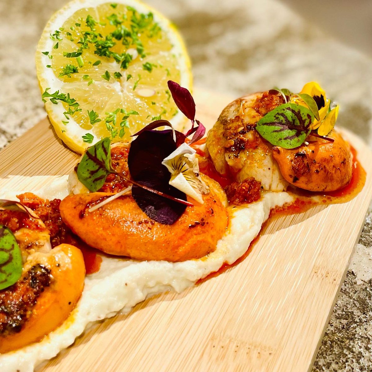 HoHFoodHall's tweet photo. 💥 NEW VENDOR 💥

@northernsolefk Fish Kitchen launches tomorrow from 11am - you can expect a comprehensive and adventurous fresh fish &amp; seafood menu...

Read all about it on @hullisthis https://t.co/AOOS6Z5mGb https://t.co/ha3ZCez7dc