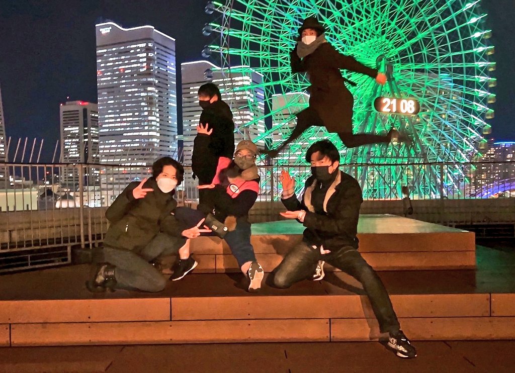 shizuma_0328's tweet photo. 横浜みなとみらいのワールドポーターズルーフトップガーデン
#iburu におじゃまして参りました♪
BBQしながら謎解きも楽しめるっ✨
そして登場するキャラクターデザインを #聖地ポーカーズ 早川剛史が担当!!
面白美味しいステキなヒトトキでした😆
よろしければ是非に✨
それにしても飛んでるな~ https://t.co/xOIKiZ0L5L