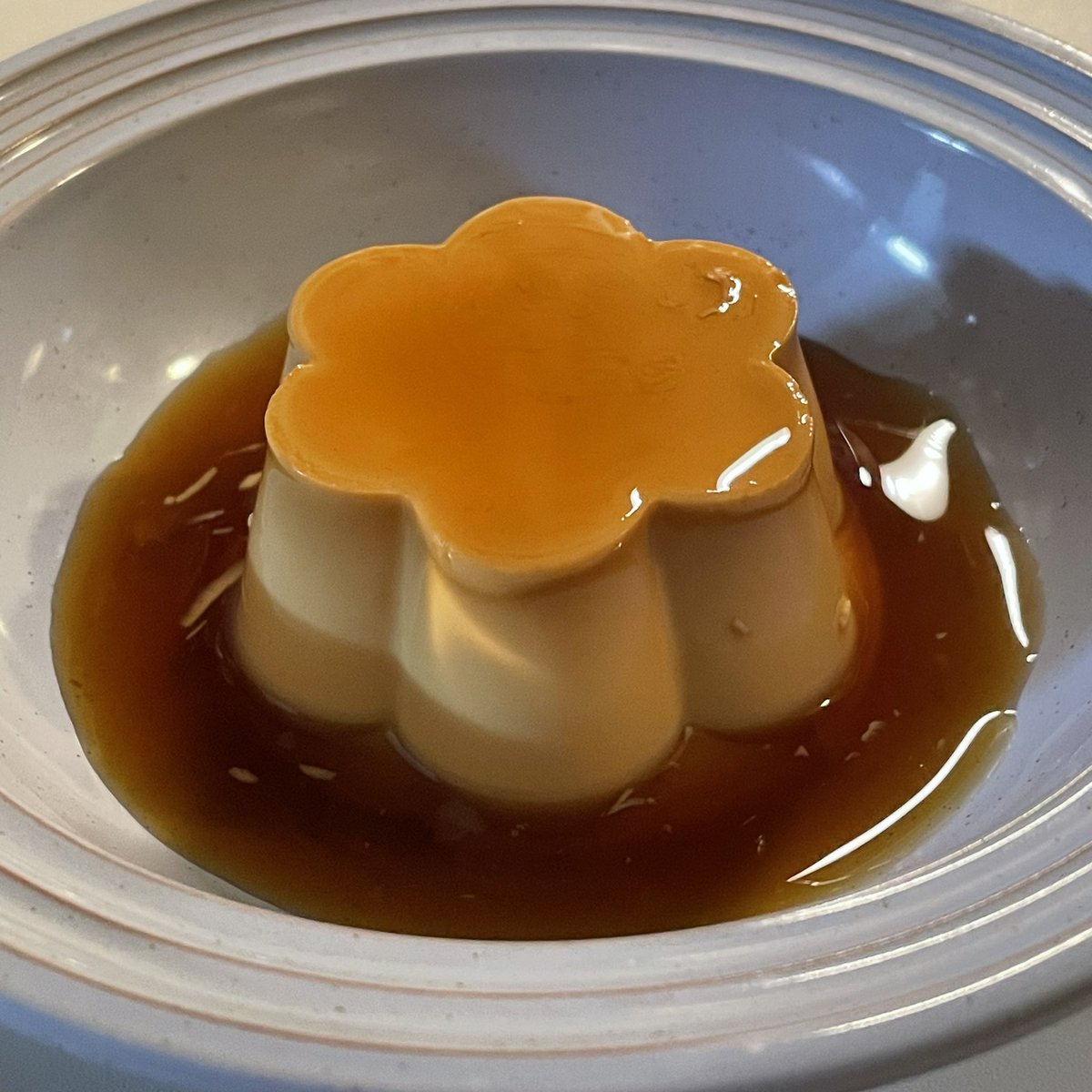 Mio_ChouChou_'s tweet photo. 주디마리 푸딩 🍮

나 그냥 일본 온 줄 알았잖아
노코론냐 시대인줄..
푸딩을 어떻게 이러케 만드시지..
호불호 없는 푸딩이다 진심
그냥 다 좋아할거 같애 입에 넣어본 모두가 🥹 https://t.co/VY0Ff8IekU