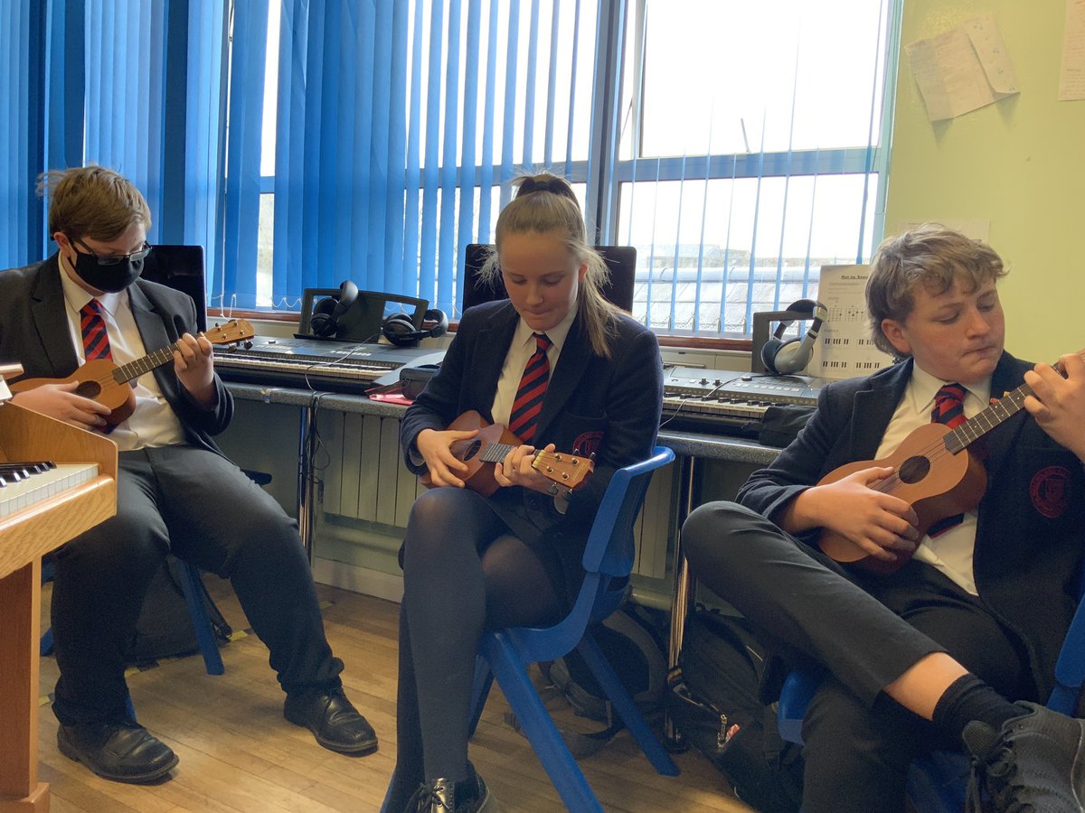 bhsmus's tweet image. @BallyclareHigh Year 10 pupils loved playing their first song on ukulele today. Such a great buzz and sense of ensemble in the room #ukecandoit #iampartofballyclarehigh