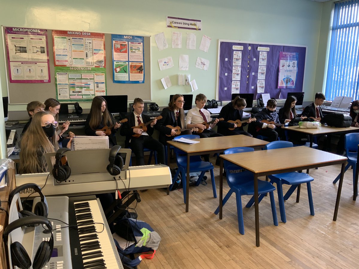 bhsmus's tweet image. @BallyclareHigh Year 10 pupils loved playing their first song on ukulele today. Such a great buzz and sense of ensemble in the room #ukecandoit #iampartofballyclarehigh
