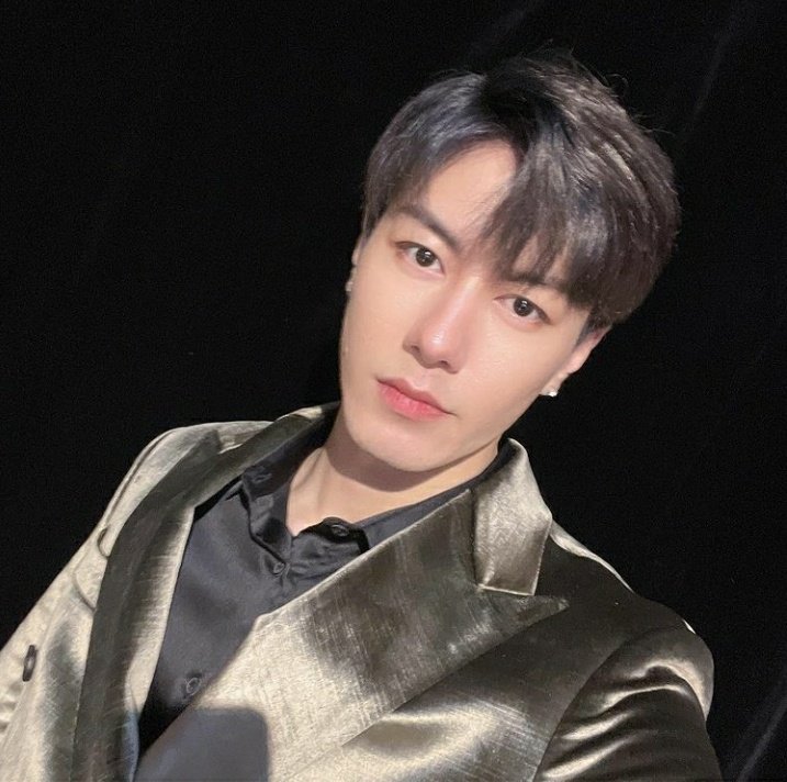 NoticiasVAV's tweet photo. 01.04.22

Actualizaciones de Jacob y St.van en sus cuentas de Instagram. 

#vav #vampz @twt_VAV #브이에이브이 https://t.co/eSFrMPmbNW