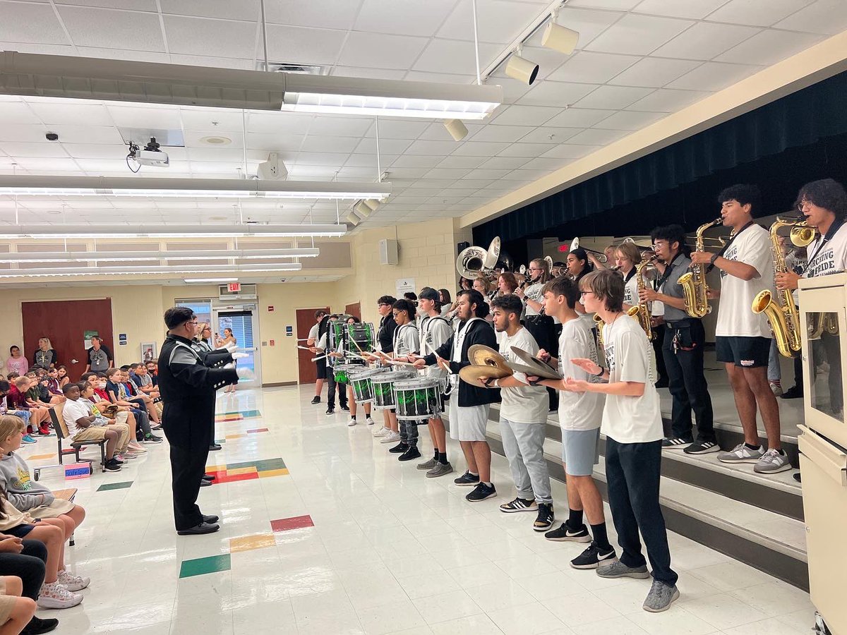 PRHSBands's tweet photo. The Marching Pride playing for the Sabal Palm FSA Pep Rally! Thank you for having us! @SPEHAWKSNAPLES @EFuentSPE https://t.co/iNqWyOFRFg