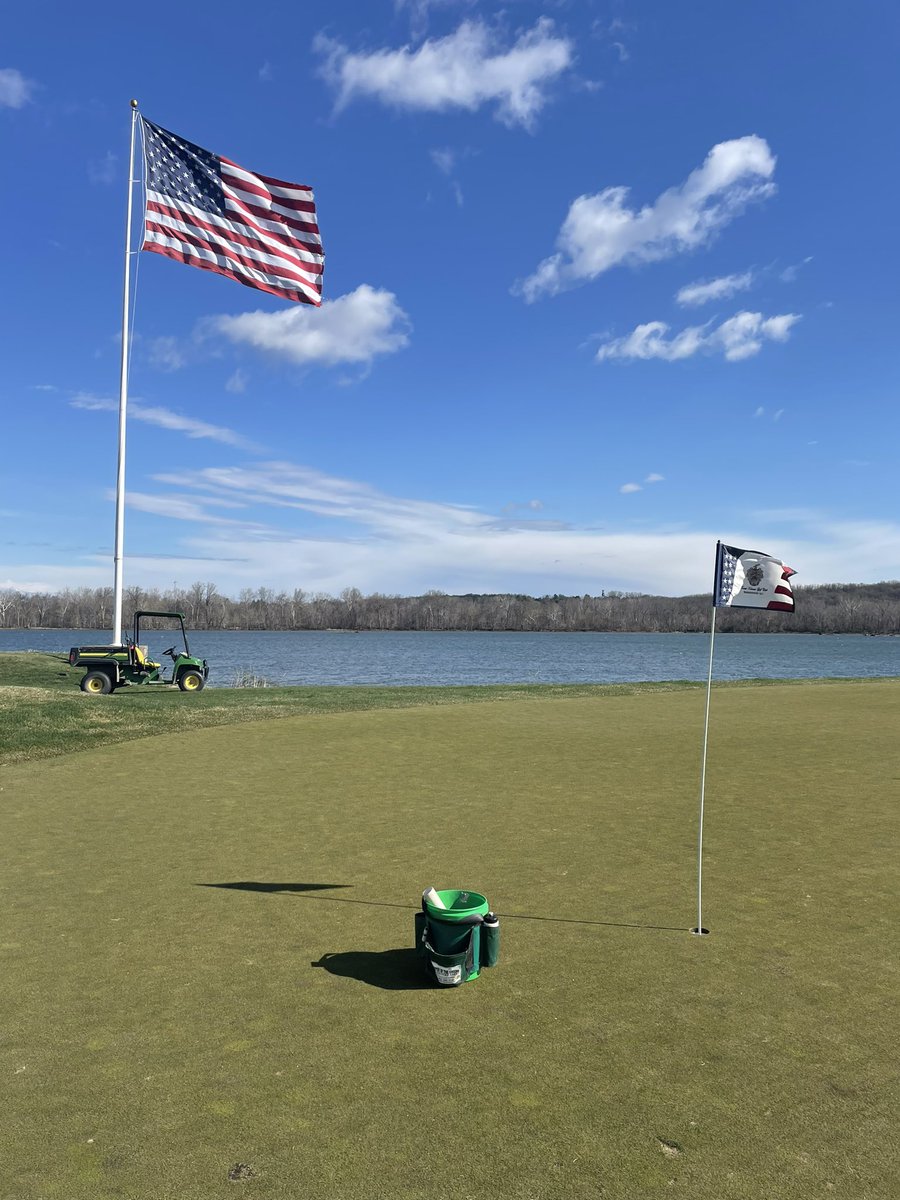 fleetwoodmac_32's tweet photo. Friday views. #TNGC #riverofblood #hole14 #windy https://t.co/iEGXYx0PBH