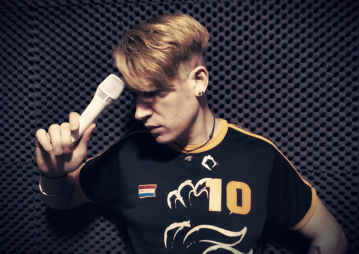 "Sin Ti" <a href="/DiscosdeKirlian/">ᴅɪꜱᴄᴏꜱ ᴅᴇ ᴋɪʀʟɪᴀɴ</a> en el Top 20 Telúrico de Abril🥂✨
Siempre un placer Telúrico 💗
👇👇👇
lavoztelurica.blogspot.com/2022/04/lista-…