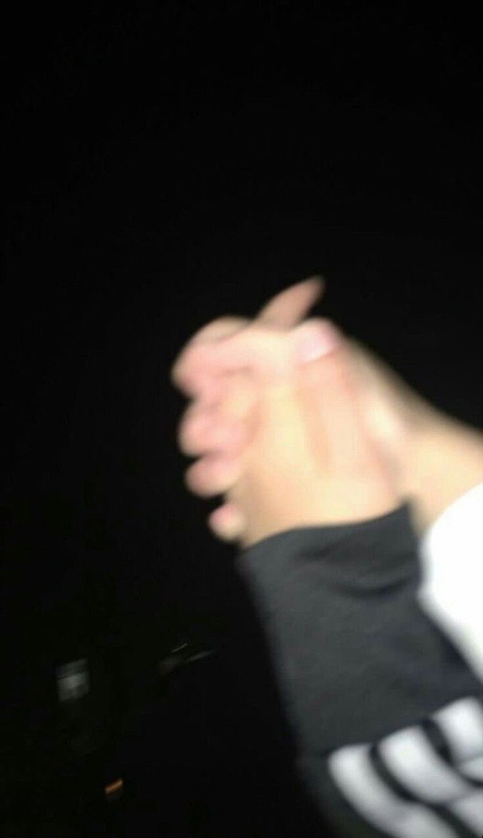 _eushin's tweet photo. My sunny days, my cold winters, my falling autumns, my rainy nights, my soulmate. Thank you for loving me, thank you for choosing me out of everyone in the world, te amo. @eu_vein https://t.co/PLYr4ACk4V