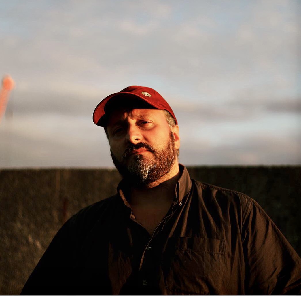 In the latest episode of 'Bands are like girlfriends' podcast Chris listens while I waffle about history of Engineer Records, Rydell, Couch Potatoes, Come The Spring tours &amp; stories from the hardcore scene.
Spotify: 
open.spotify.com/episode/4cNG4o…
Apple: 
podcasts.apple.com/de/podcast/epi…