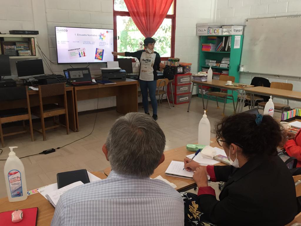 SLEPHuasco's tweet photo. ✨Una importante sesión llevó a cabo el Microcentro Luincara 🍃 de #AltoDelCarmen🏫

🔶Una instancia de trabajo técnico-pedagógico, en donde se abordaron temas relacionados con las orientaciones para el reencuentro educativo, programa Escuelas Arriba, consejos escolares, etc. https://t.co/msfqqILArq