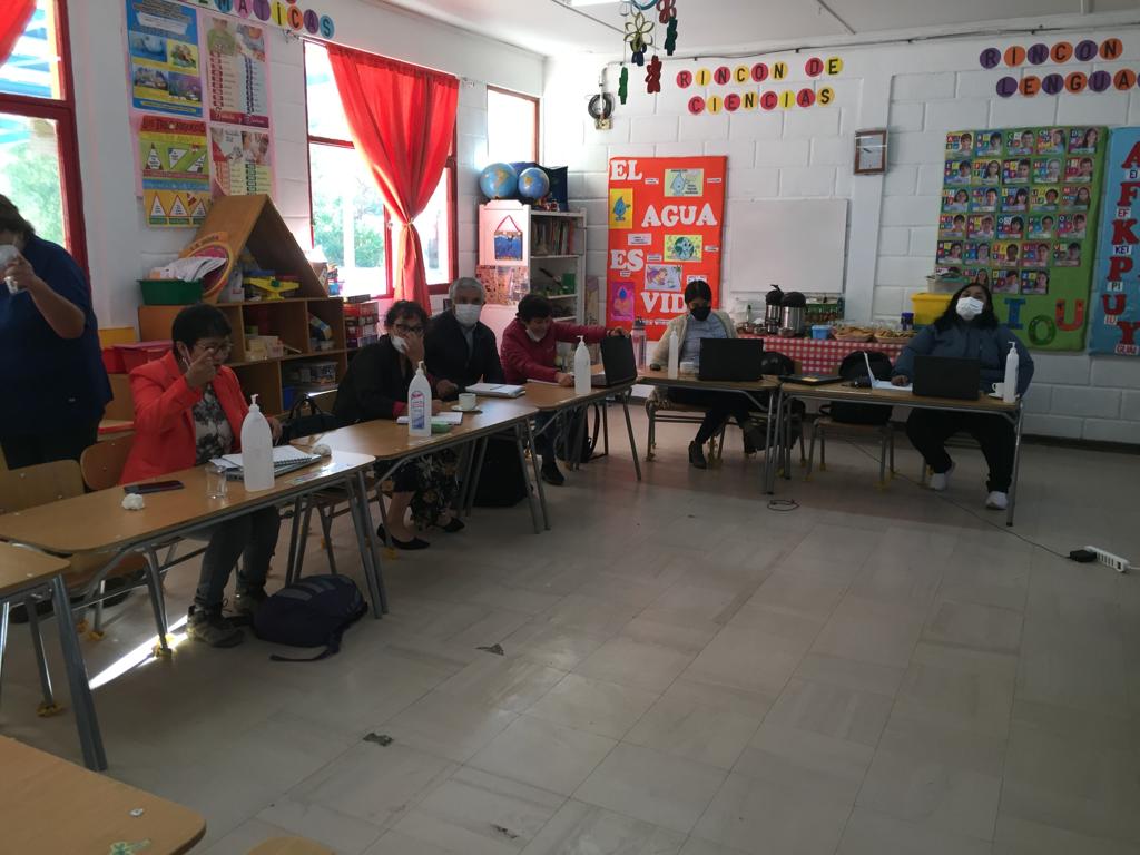 SLEPHuasco's tweet photo. ✨Una importante sesión llevó a cabo el Microcentro Luincara 🍃 de #AltoDelCarmen🏫

🔶Una instancia de trabajo técnico-pedagógico, en donde se abordaron temas relacionados con las orientaciones para el reencuentro educativo, programa Escuelas Arriba, consejos escolares, etc. https://t.co/msfqqILArq