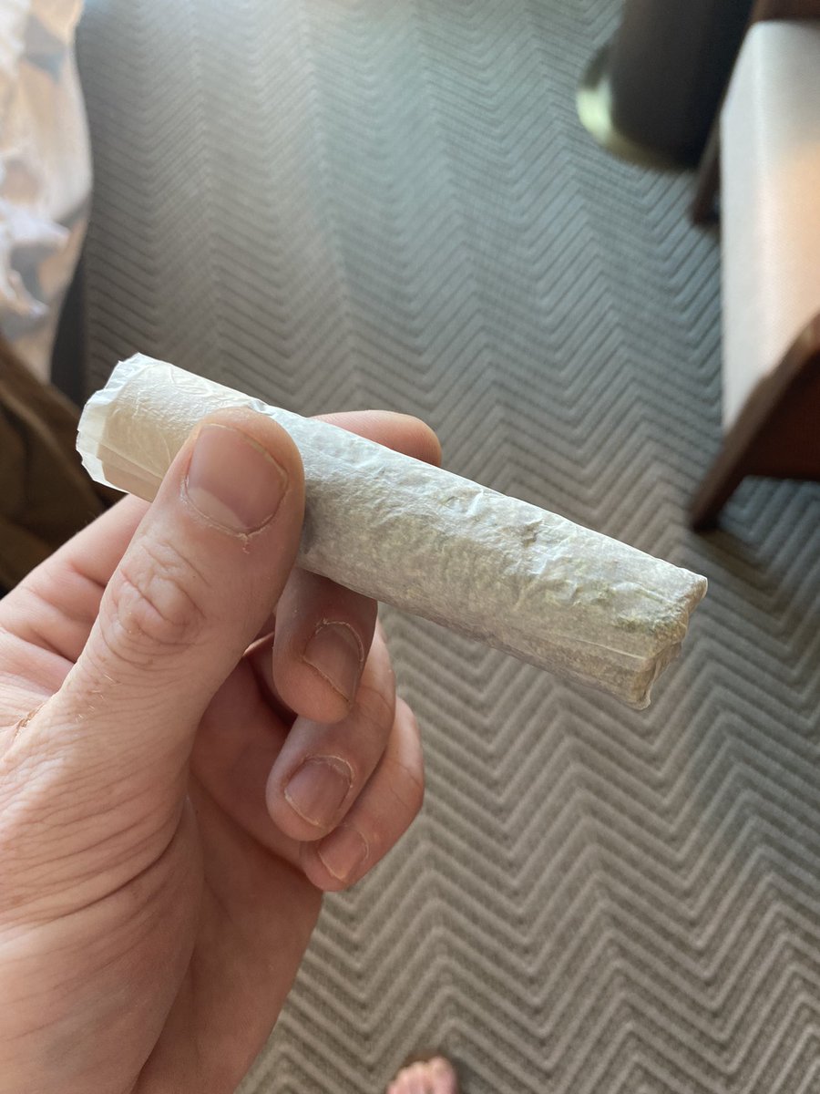 cannabenoid's tweet photo. Gm. Rolled a fatty. https://t.co/fS6ofqUGFQ