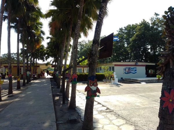 amppguaimaro1's tweet photo. Fiscalizar y evaluar el funcionamiento de las entidades administrativas e intercambio con la población es el principal objetivo del #ControlIntegral que se desarrolla en el Consejo Popular #GuáimaroSur este viernes. #VamosConTodo @GobCamaguey @IsisNaranjo961 https://t.co/gyKLRasG2M
