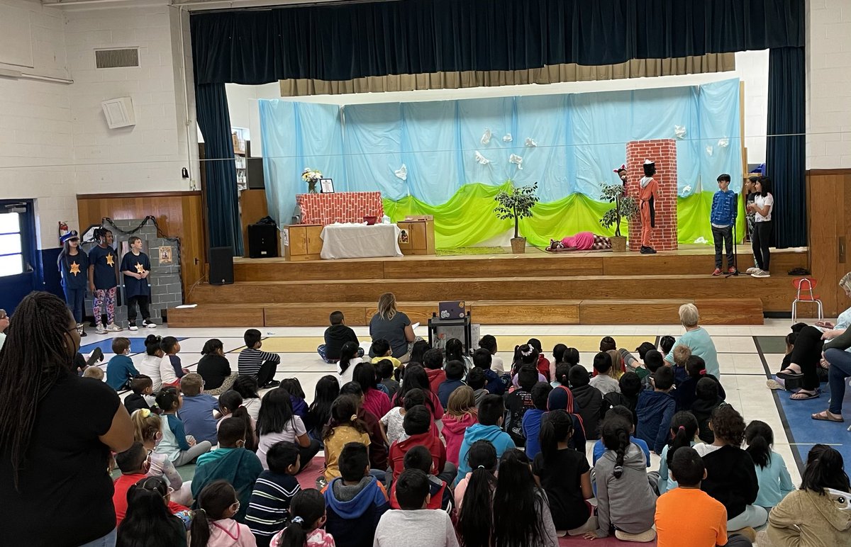 Hillcrest Elementary students starting theater arts early as they present The True Story of the Three Little Pigs.  Team Wolf #whatstheverdictbcps #ignitelearningbcps