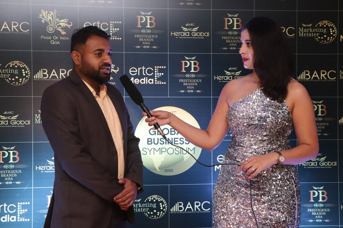 PpPiping's tweet photo. Wonderful Evening & Time Spent with Some of the Biggies from Bollywood Acknowledging the Hard Work being Done by the Organization during the Most Distressful Times. #kptpipes #kptpipingsystem #ppr #PPR #pprpipes #pprc #PPRC #MEP #mep #mepengineering #hvac #hvactechnician https://t.co/IEc2A7JEmc
