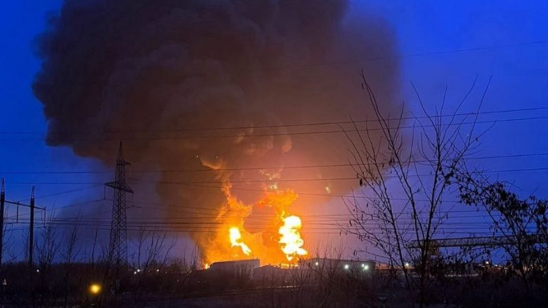 steven_pifer's tweet photo. After Ukrainian attack on oil depot in Belgorod, #Russia, Kremlin spox: "What has happened is certainly not something that can be seen as creating conditions that are comfortable for talks to continue."

Seriously? After what Russian army has been doing to #Ukraine for 5 weeks?🙄 https://t.co/qhCwTCM7Fr