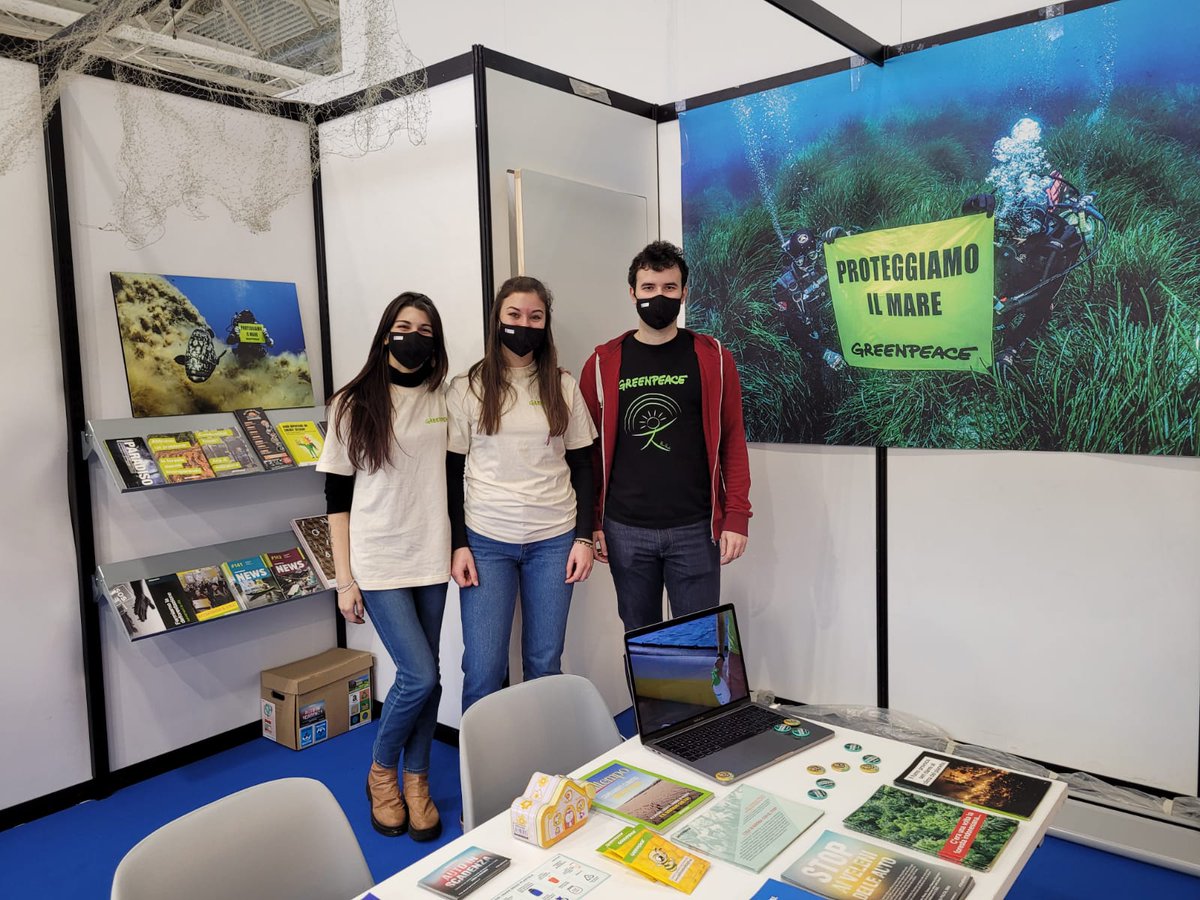 Greenpeace_ITA's tweet photo. 📢Dall'1 al 3 aprile ci trovate all'#EudiShow di Bologna, con una mostra fotografica e informazioni sul progetto #MareCaldo per monitorare lo stato di salute dei nostri mari insieme a 11 Aree Marine Protette e il DISTAV @UniGenova. Vi aspettiamo!🙂 https://t.co/kgaXbE2re3
