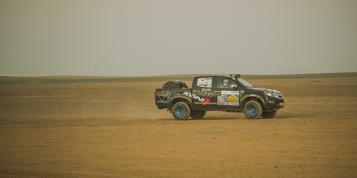 koni_global's tweet photo. No better way to head to the weekend than with some more images from @Rallye_Gazelles. What a #FridayFeeling to be driving off into the #desert!
Get your vehicle ready for an #offroad adventure like no other by fitting #KONI today!
https://t.co/8QZX1kOvti
#KONIimproved #rally https://t.co/iNomL4BUEv